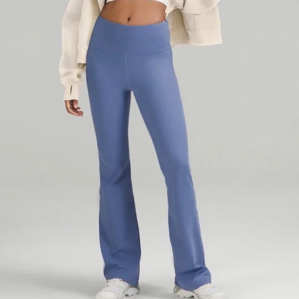 lululemon Groove Super-High-Rise Flared Pant Nulu in Water Drop